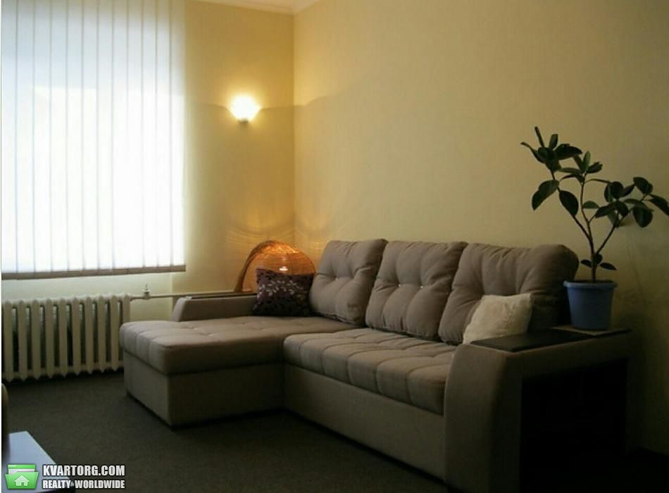 Rent out 3-room apartment. Киев,  Выборгская — photo 1