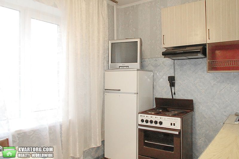 Rent out 1-room apartment. Киев,  Тростянецкая — photo 4