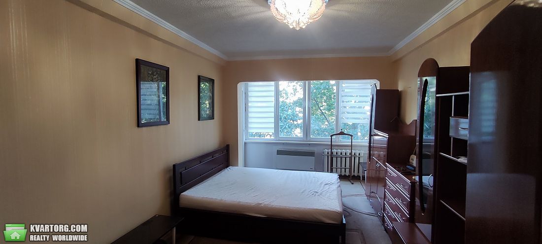 Rent out 1-room apartment. Киев, Дегтяревская — photo 2