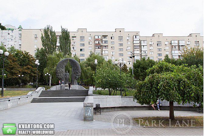 Sell 3-room apartment. Киев,  Предславинская — photo 1