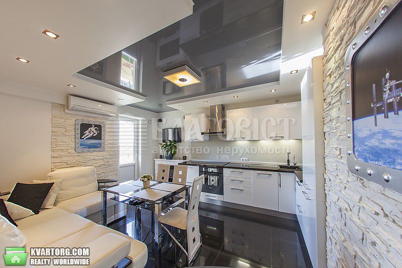 Rent out 2-room apartment. Киев,  Барбюса — photo 2