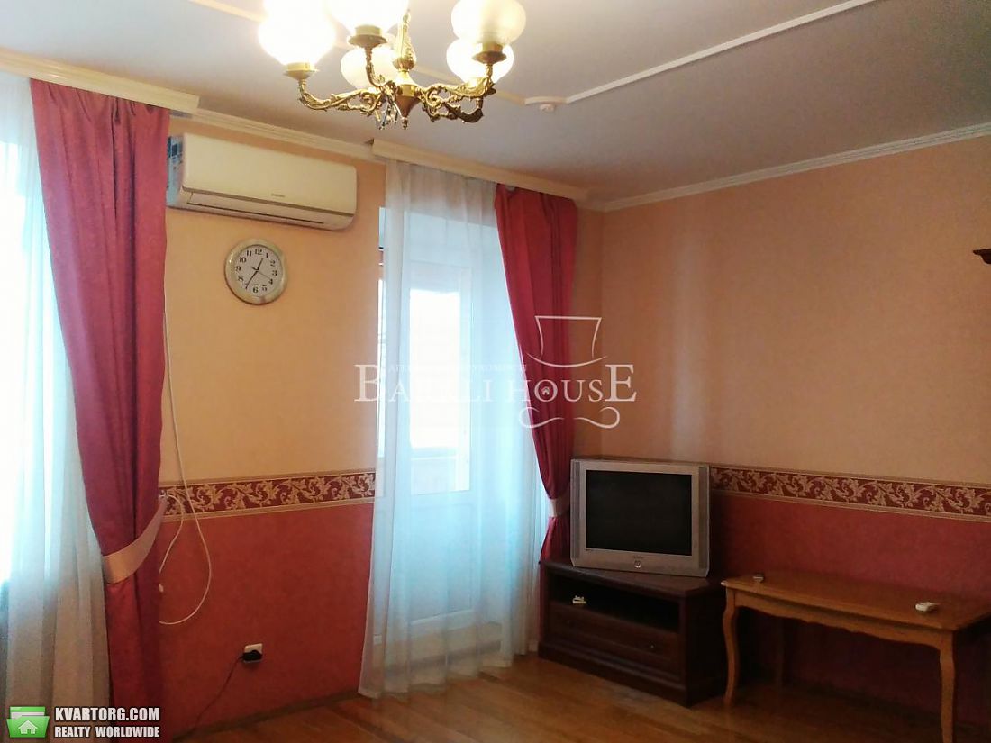 Rent out 3-room apartment. Киев,  Туровская — photo 2