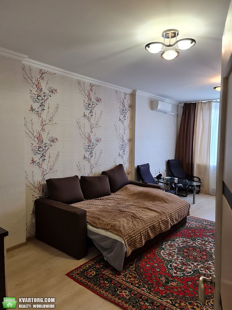Rent out 1-room apartment. Киев,  Лебедева-Кумача — photo 10