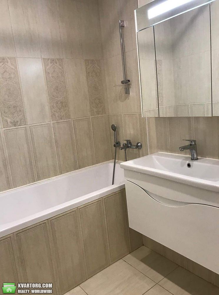 Rent out 2-room apartment. Киев,  Краснопольская — photo 5