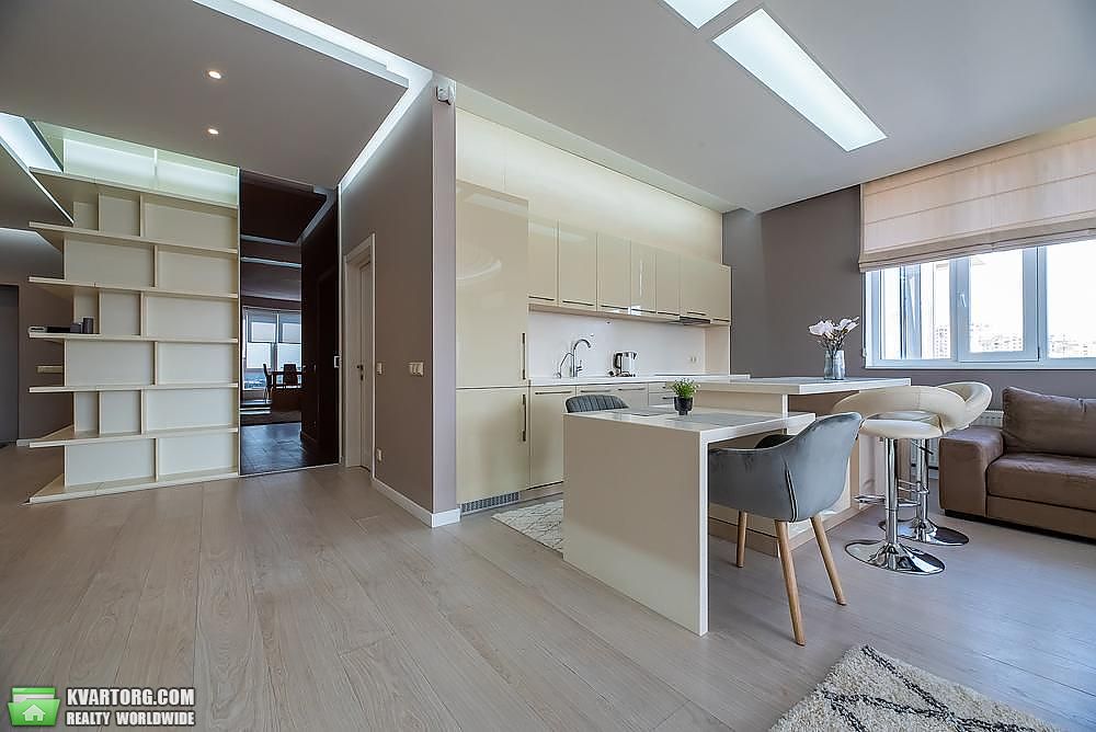 Rent out 2-room apartment. Киев, Тютюнника — photo 2