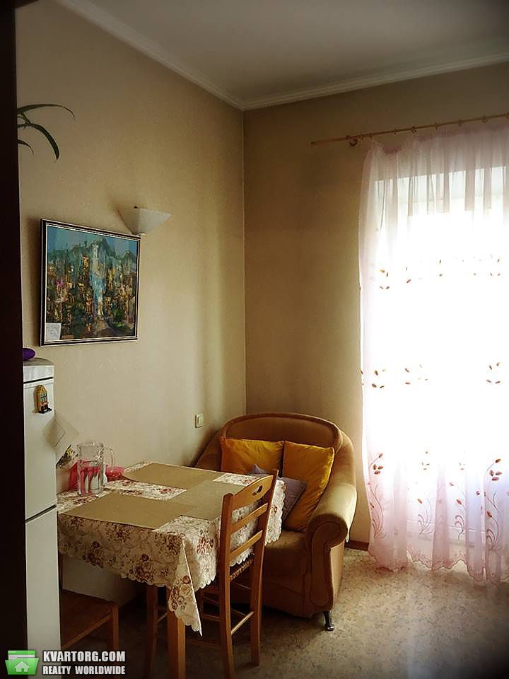 Rent out 1-room apartment. Киев,  Институтская — photo 6