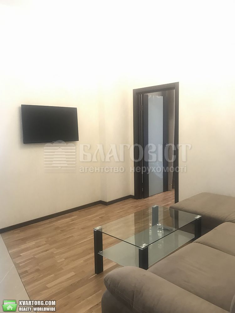 Rent out 2-room apartment. Киев,  Барбюса — photo 4
