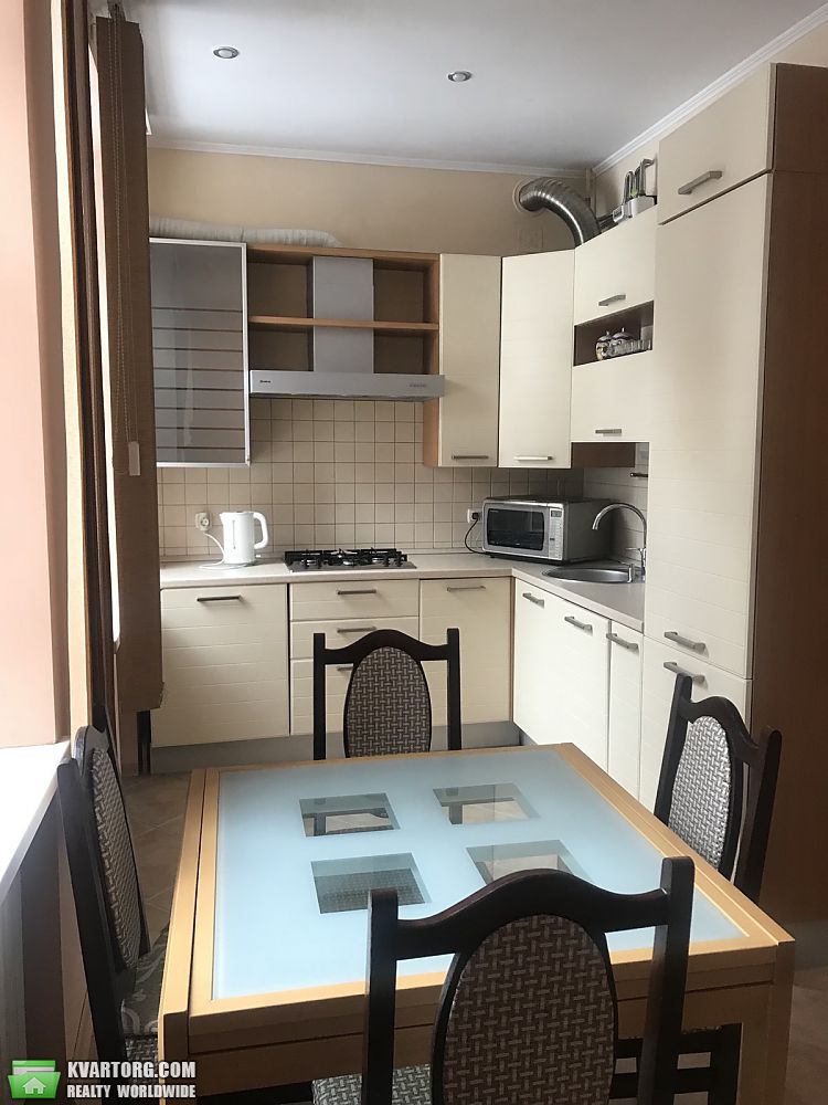 Rent out 2-room apartment. Киев,  Ярославов Вал — photo 1