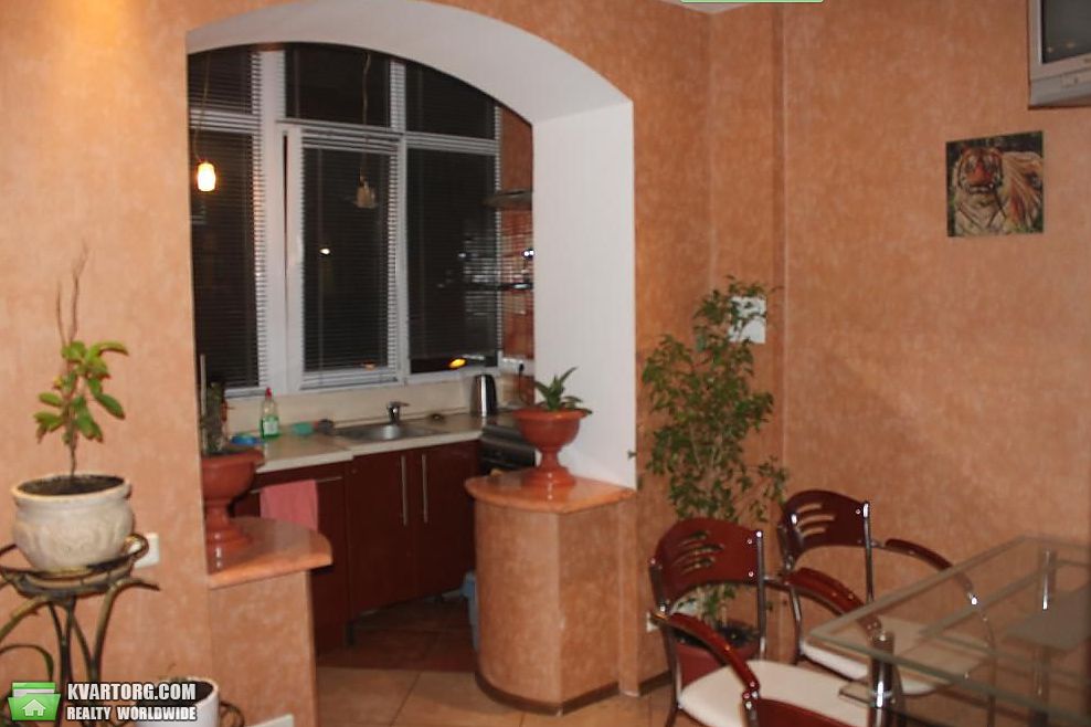 Sell 2-room apartment. Киев,  Малая Житомирская — photo 7