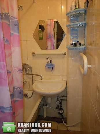 Sell 2-room apartment. Киев,  Братиславская — photo 5