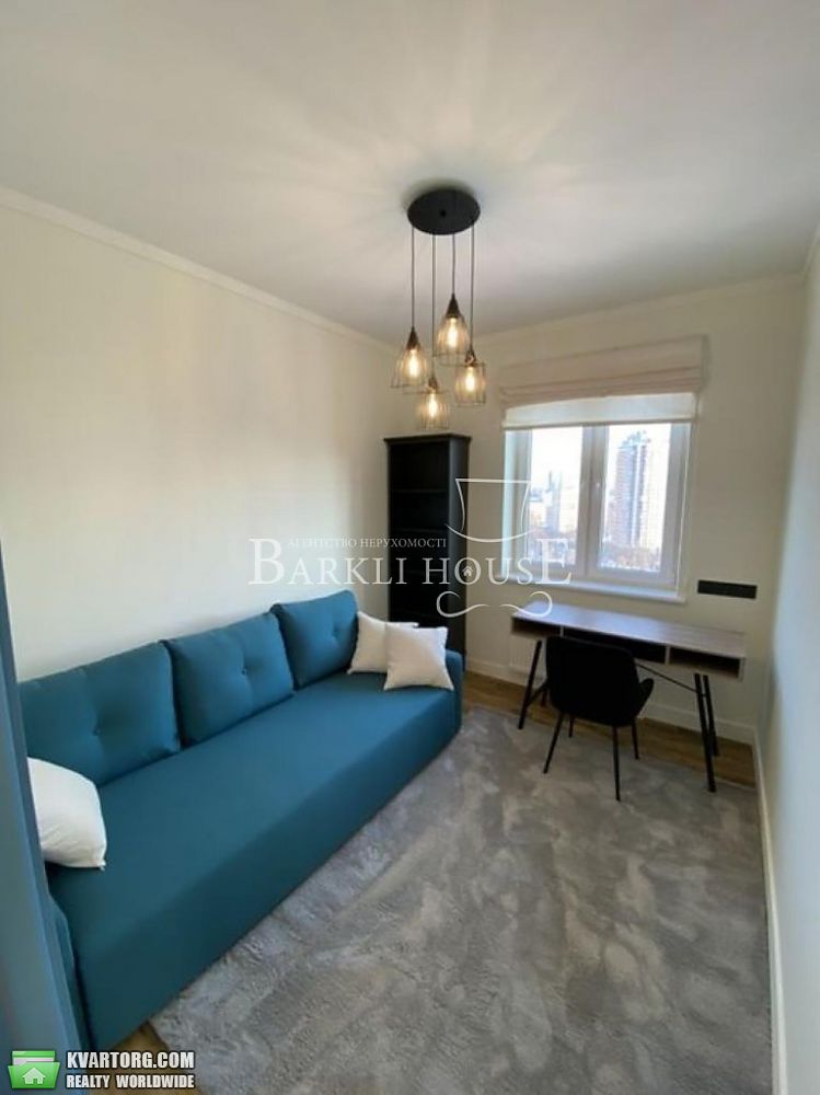 Rent out 3-room apartment. Киев, Нижньоключова — photo 6