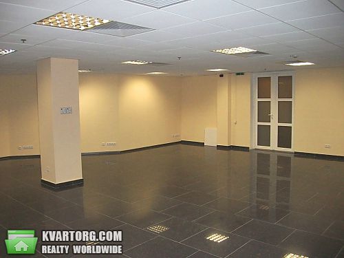 Rent out office. Киев, Верхний Вал — photo 1