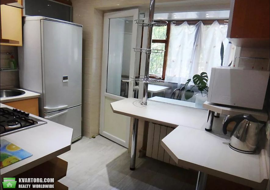 Rent out 2-room apartment. Киев,  Кловский спуск — photo 7