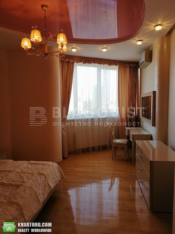 Rent out 3-room apartment. Киев,  Черновола — photo 3