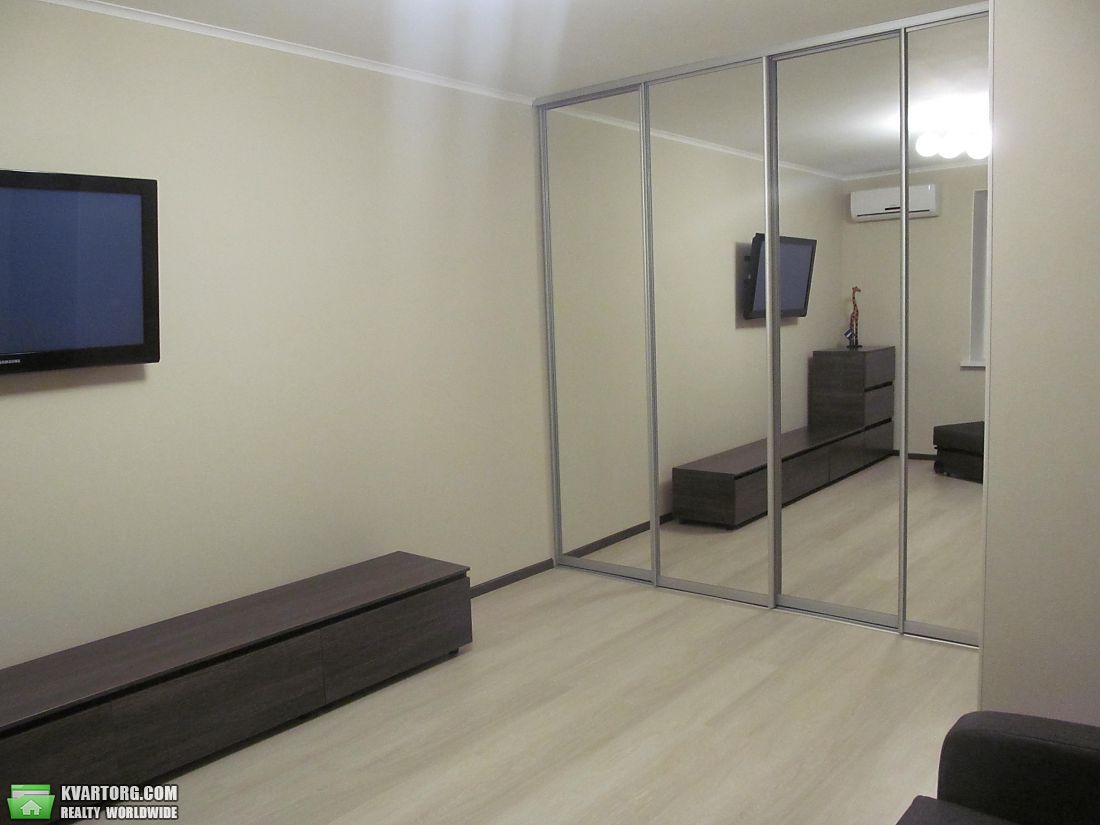 Rent out 1-room apartment. Киев, академика лебедева — photo 5