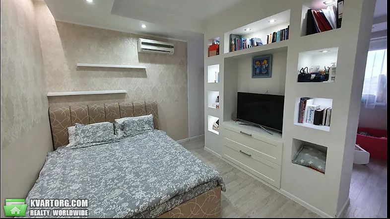 Rent out 1-room apartment. Киев, Алишера Навои — photo 5