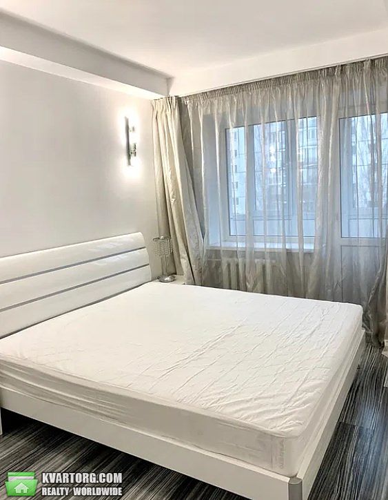 Rent out 2-room apartment. Киев,  Леси Украинки бул — photo 5