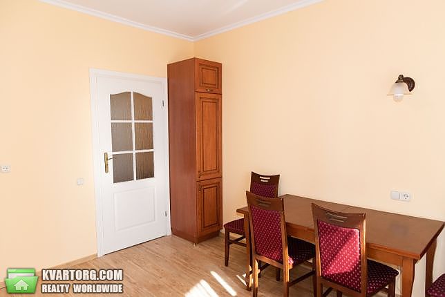 Rent out 2-room apartment. Киев,  Подгорная — photo 6