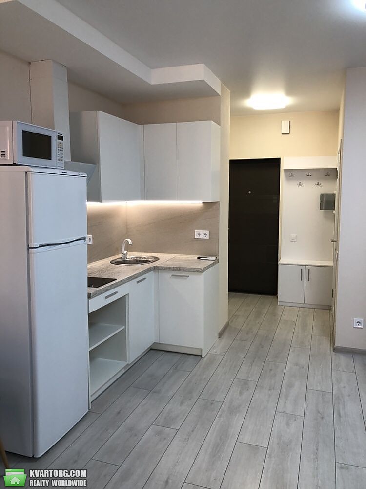 Rent out 1-room apartment. Киев, Регенераторная — photo 3