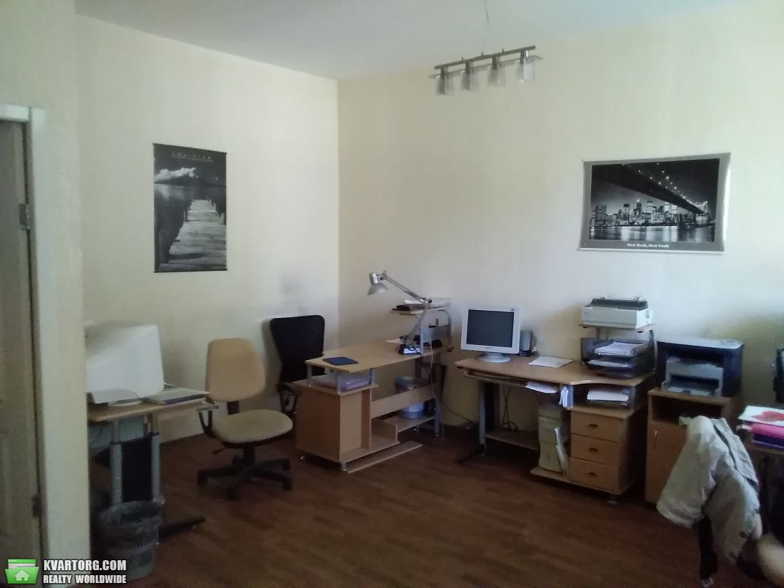 Rent out office. Днепропетровск, Петровского пр. — photo 1