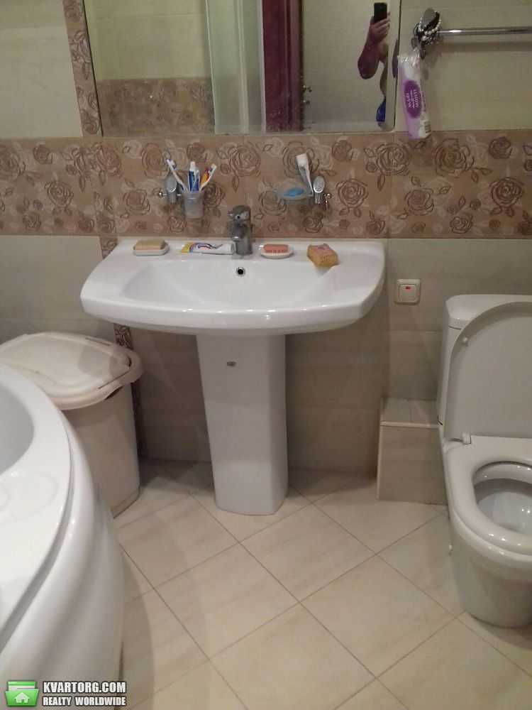 Sell 3-room apartment. Киев,  Эрнста — photo 3