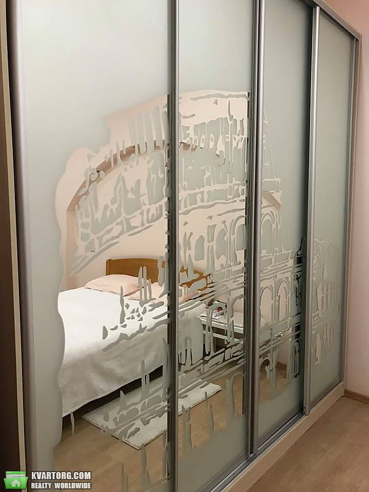 Rent out 2-room apartment. Киев,  Фрунзе — photo 8