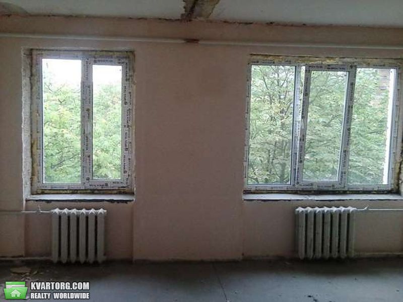 Sell 3-room apartment. Киев,  Салютная — photo 4