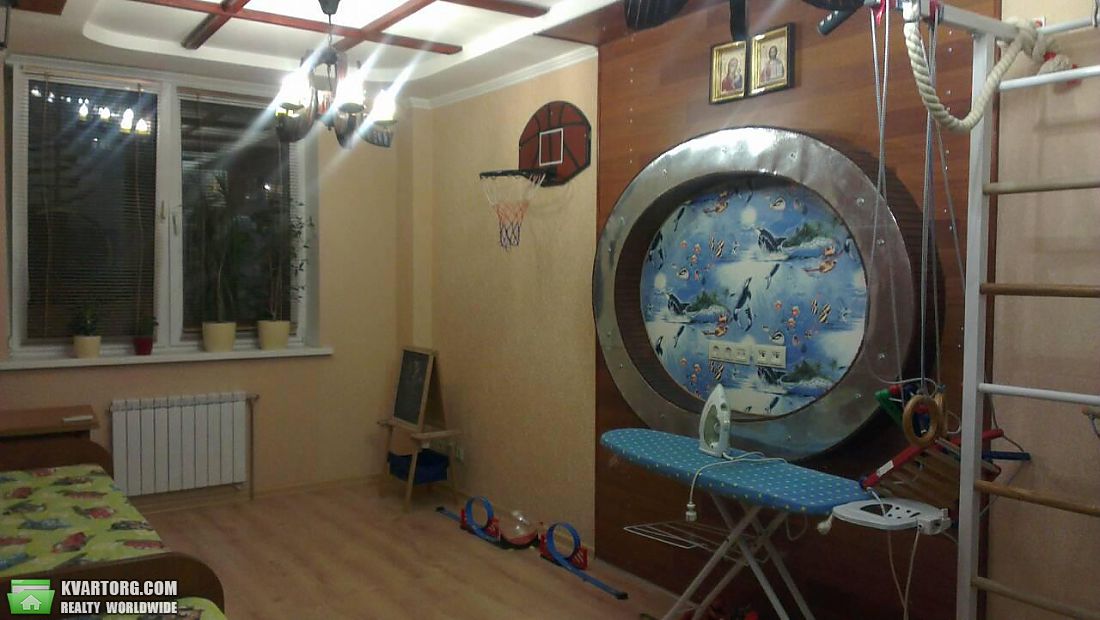 Rent out 2-room apartment. Киев,  Чавдар — photo 8