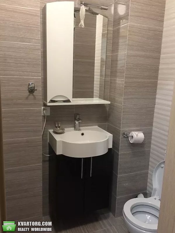 Rent out 3-room apartment. Киев,  Рижская — photo 7