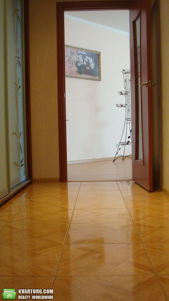 Rent out 2-room apartment. Киев,  Пчелки — photo 9