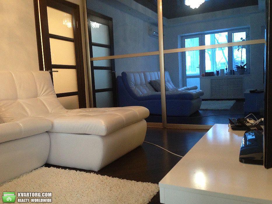 Rent out 2-room apartment. Киев,  Чигорина — photo 1