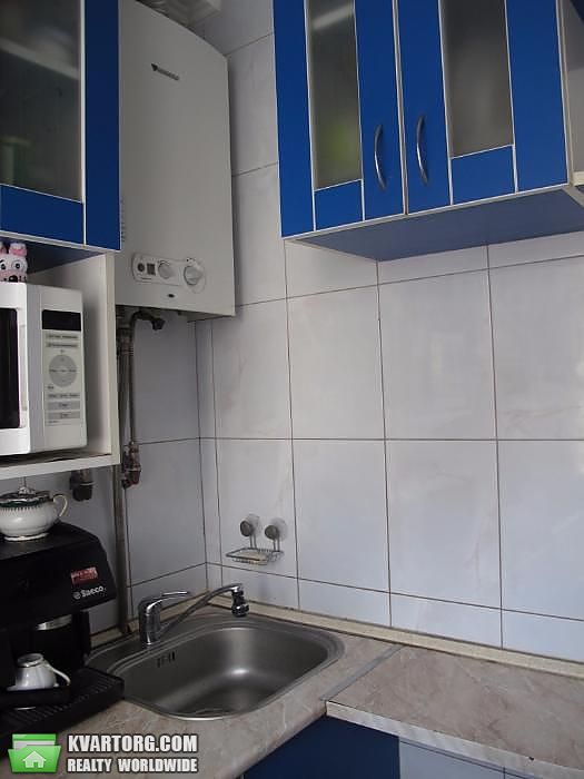 Sell 4-room apartment. Киев,  Метростроевская — photo 1