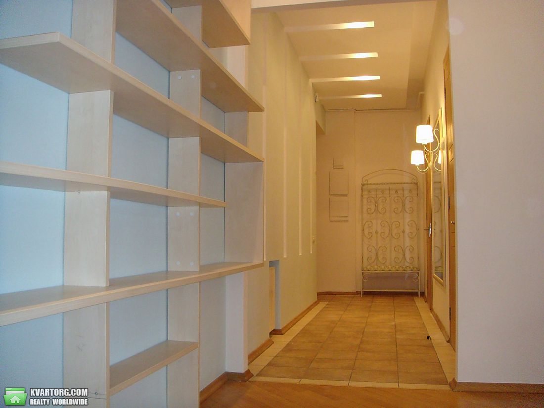 Rent out 2-room apartment. Киев,  Лютеранская — photo 6