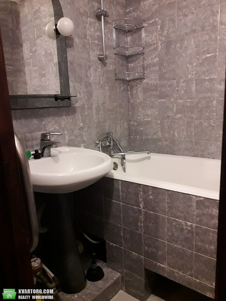 Rent out 3-room apartment. Киев, В.Василевской угол Ярмолы — photo 9