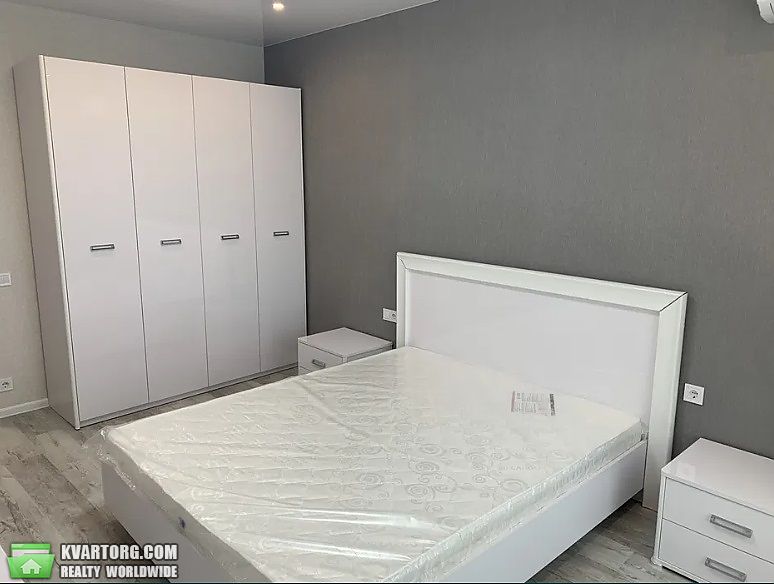 Rent out 2-room apartment. Киев,  Заречная — photo 4