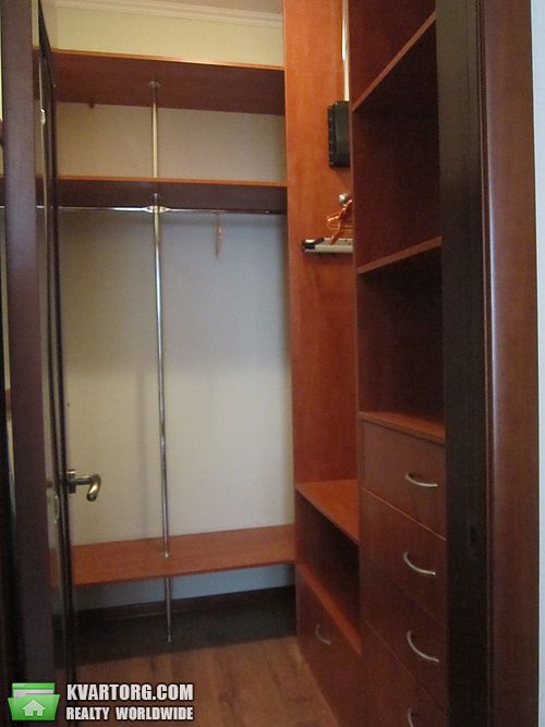 Rent out 2-room apartment. Киев,  Щорса — photo 6