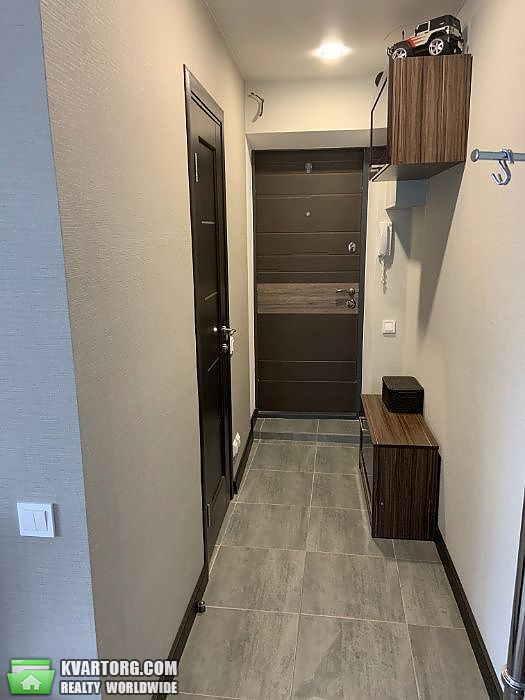 Sell 2-room apartment. Киев,  Салютная — photo 9