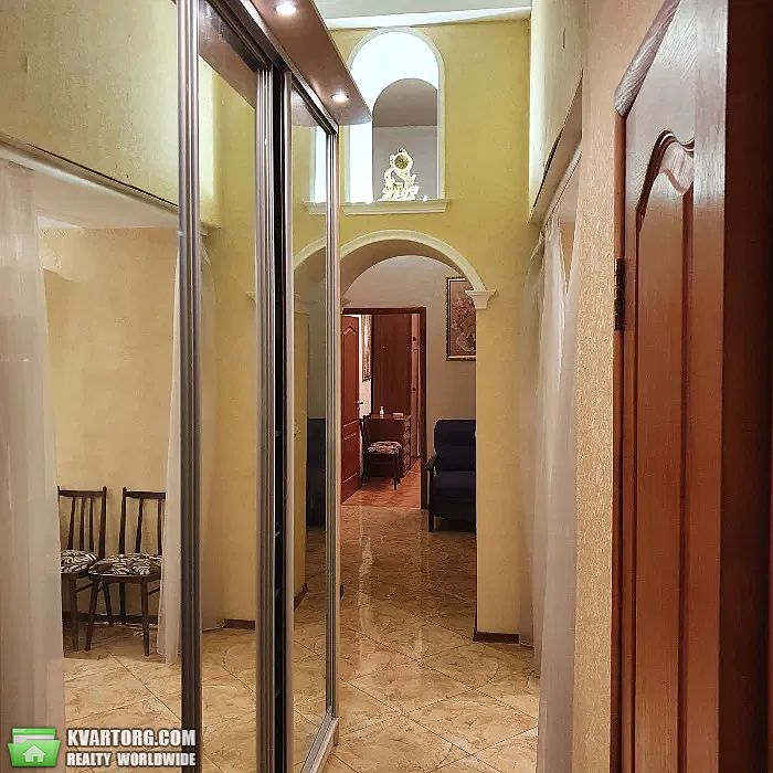 Rent out 2-room apartment. Киев,  Институтская — photo 8