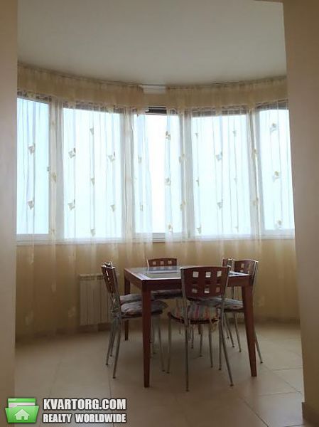 Rent out 3-room apartment. Киев, Героев Сталинграда пр — photo 3