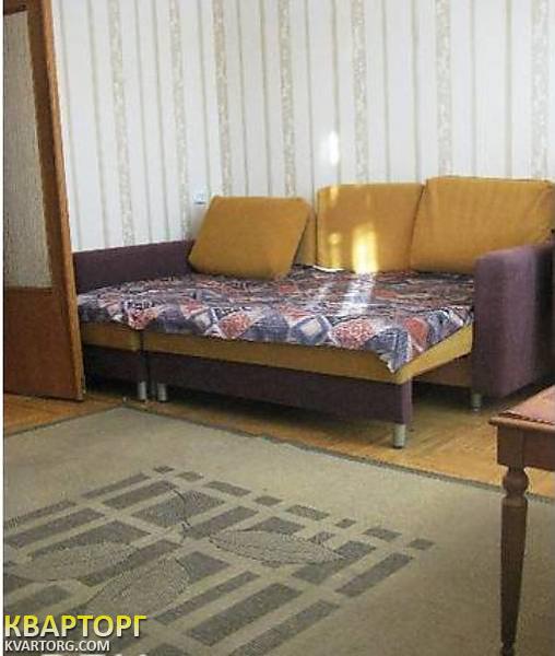 Rent out 2-room apartment. Киев,  Сосюры — photo 1
