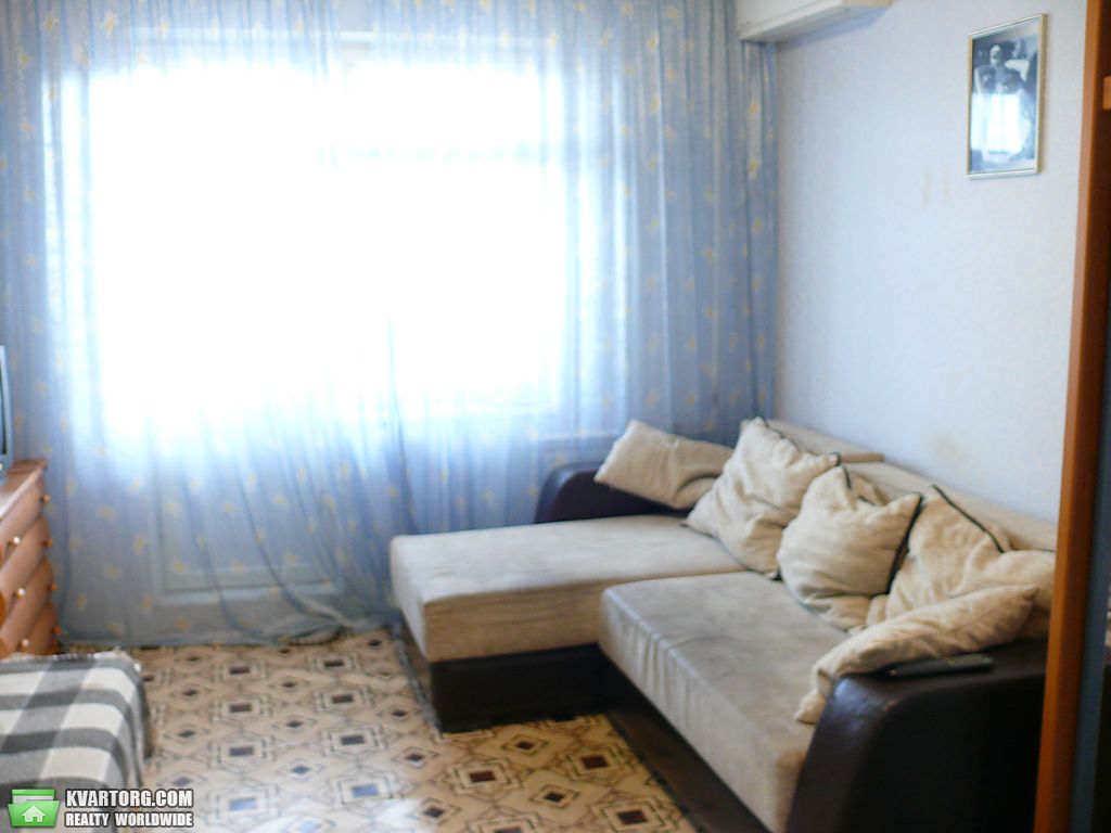 Sell 3-room apartment. Киев,  Тростянецкая — photo 1