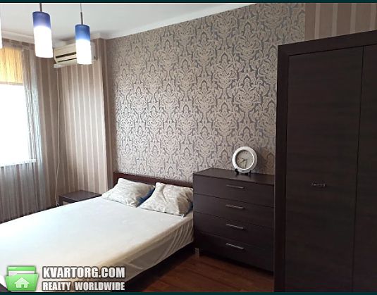 Rent out 2-room apartment. Киев, Ул. Гришка 9 — photo 2