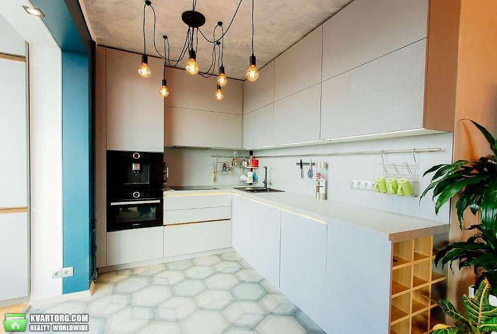 Rent out 3-room apartment. Киев,  Шелковичная — photo 4