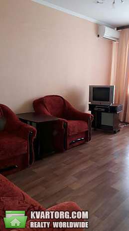 Rent out 3-room apartment. Киев,  Героев Днепра — photo 1