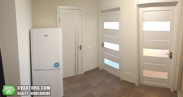 Rent out 2-room apartment. Киев,  Обуховская — photo 1