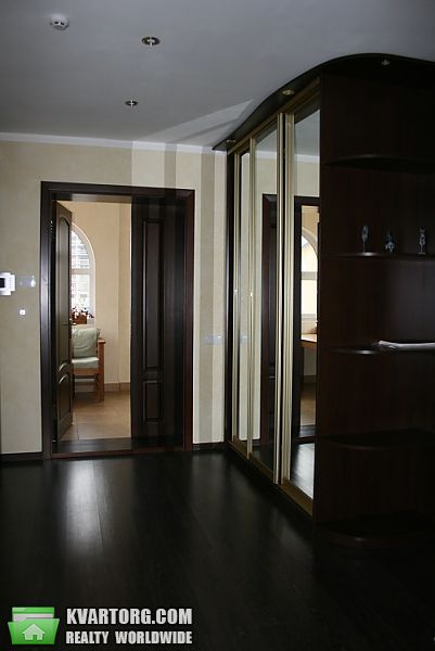 Rent out house. Киев, Франко — photo 4