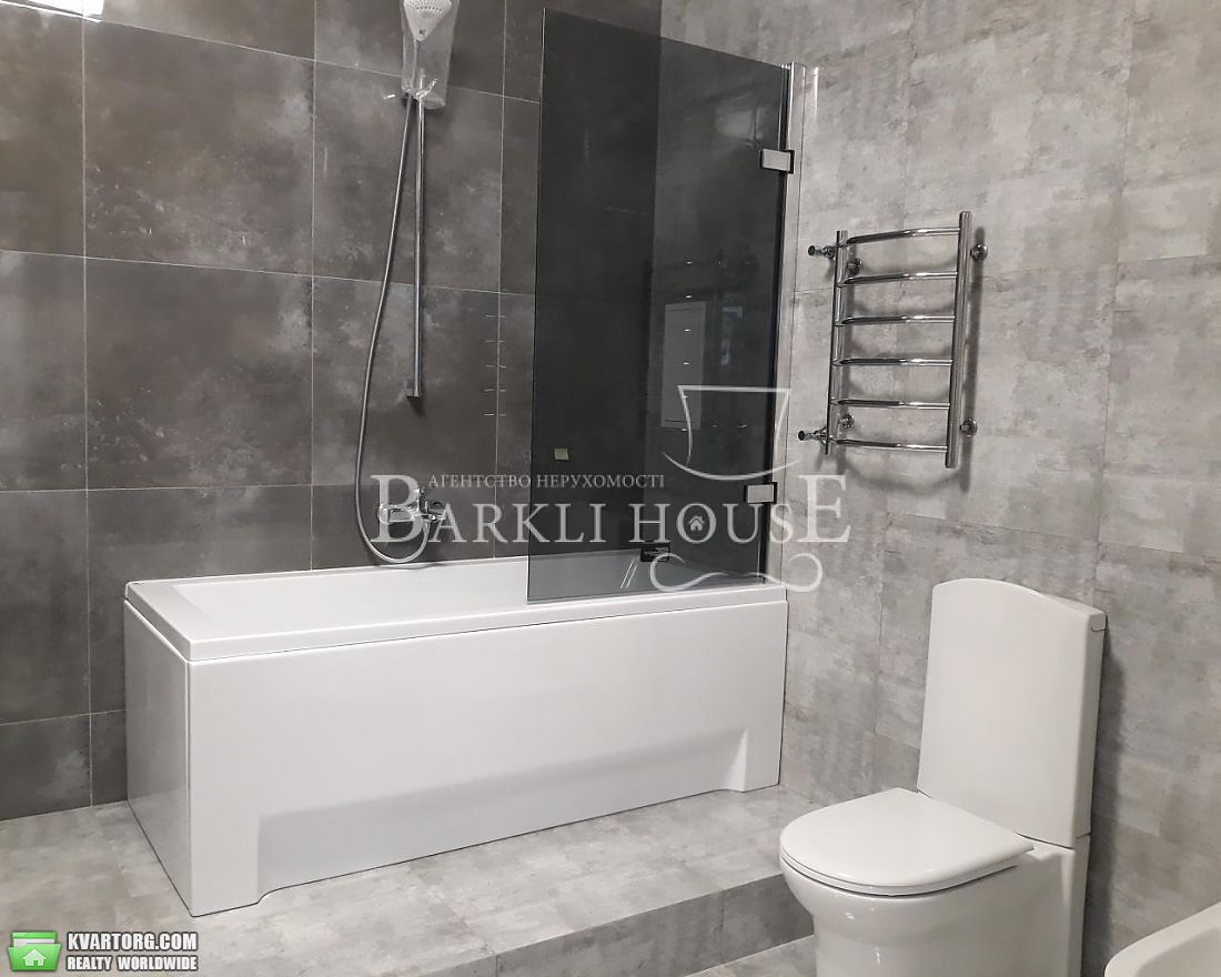 Rent out 4-room apartment. Киев,  Тургеневская — photo 8