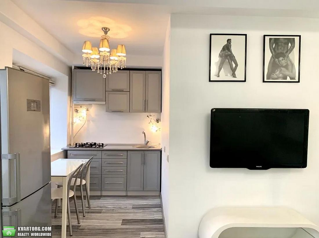 Rent out 2-room apartment. Киев,  Леси Украинки бул — photo 2