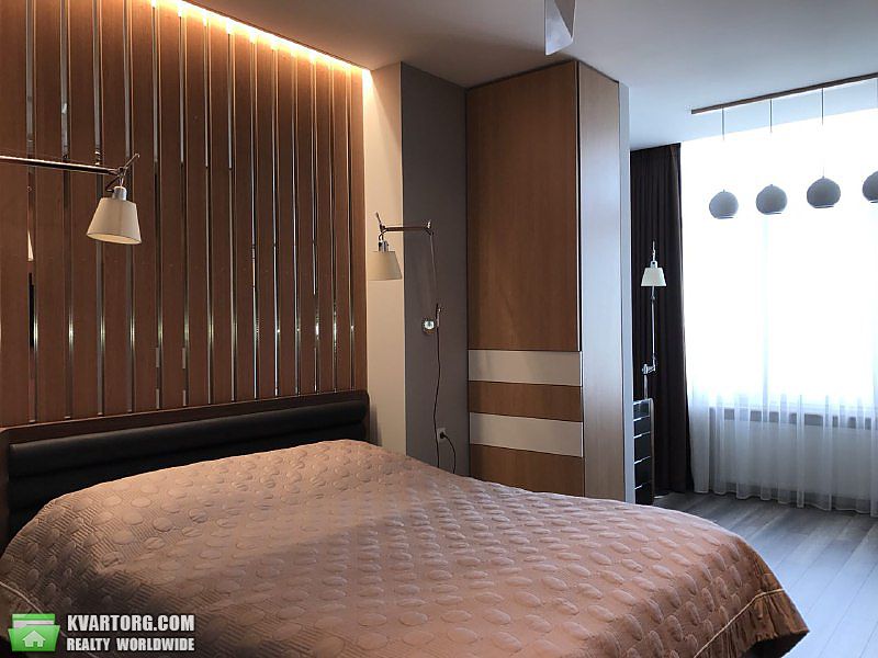 Sell 4-room apartment. Киев,  Драгомирова — photo 2