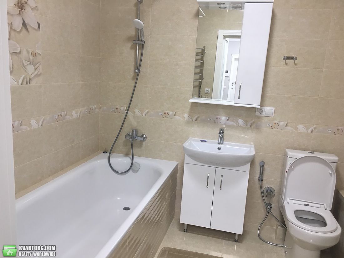 Rent out 3-room apartment. Киев,  Коперника — photo 10